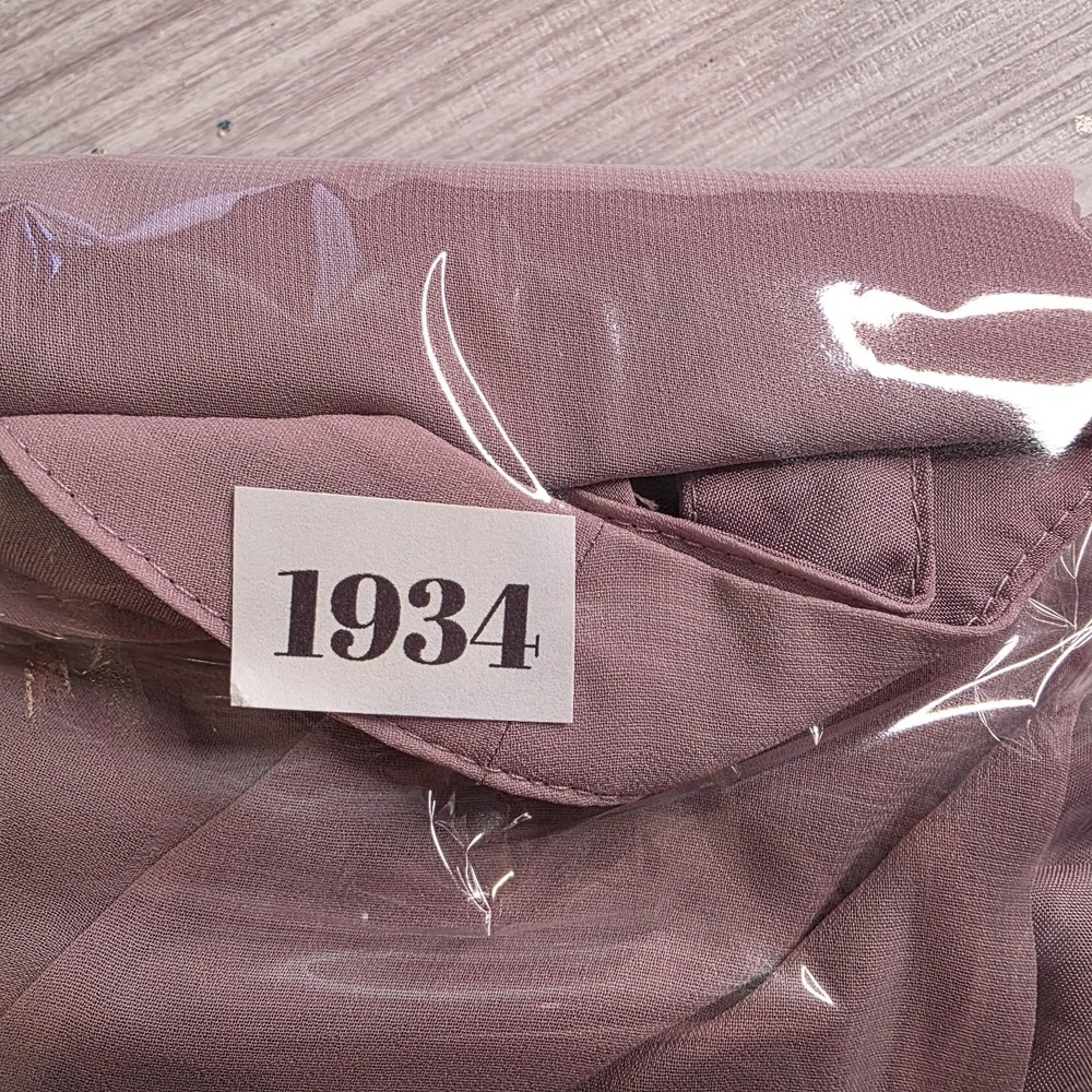 LC Lauren Conrad Runway Collection Faint Mauve Ruffle Halter Top S Ruffle NWT - Picture 9 of 9